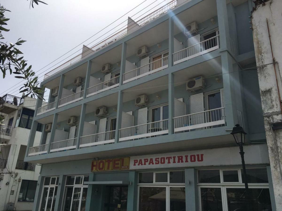 Hotel Papasotiriou กาลาทาส ภายนอก รูปภาพ
